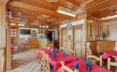 Hotel 20 rooms - image - 3