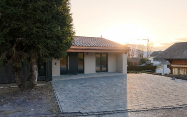 Villa - image - 1