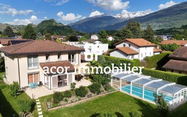 Villa 7.5 pièces - image - 1