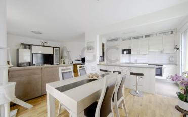 Apartment 4 rooms - image - 3