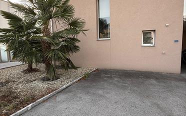 Villa - image - 12