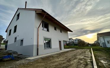 Doppeleinfamilienhaus 5.5 Zimmer - image - 2