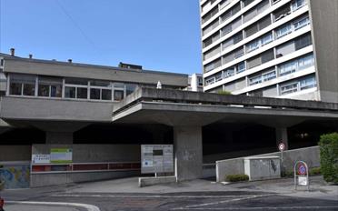 Moto Hallenplatz - image - 2