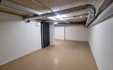 Commercial - image - 3