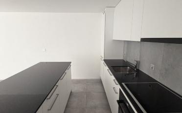 Apartment 4 rooms - image - 2