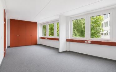 Office - image - 4