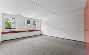Office - image - 11