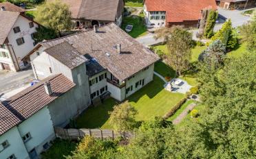 Einfamilienhaus 6.5 Zimmer - image - 2