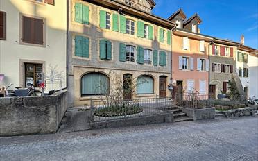 Immeuble résidentiel 10 pièces - image - 1