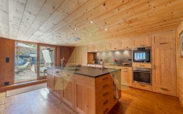 Chalet 16 rooms - image - 7