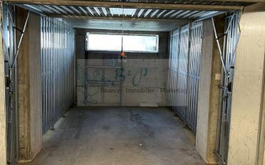 Single garage - image - 2