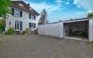 Einfamilienhaus 7.5 Zimmer - image - 1