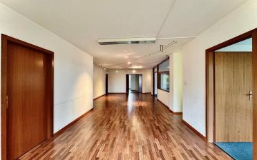 Office - image - 4