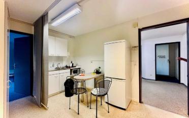 Office - image - 4
