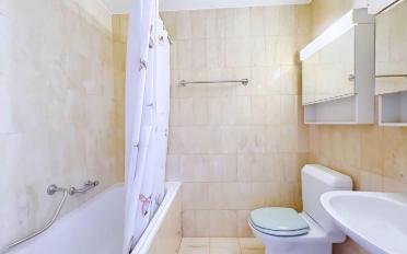 Apartment 4 rooms - image - 9