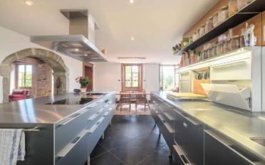 Single house 18 rooms - image - 3