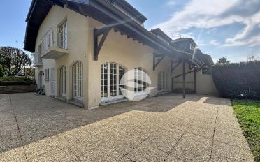 Maison 7.5 pièces - image - 2