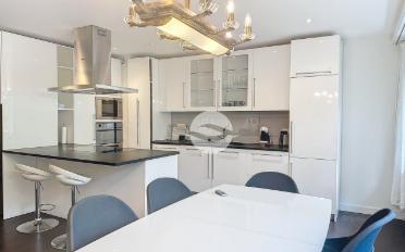 Furnished flat 6 rooms - image - 2