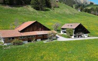 Chalet 9 pièces - image - 8