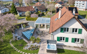 Villa 9.5 pièces - image - 1