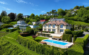 Villa 12.5 pièces - image - 1