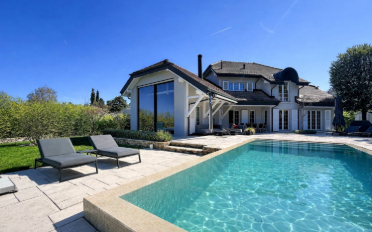Villa 7.5 pièces - image - 1