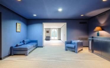 Villa 18 Zimmer - image - 11