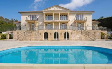 Villa 18 pièces - image - 1