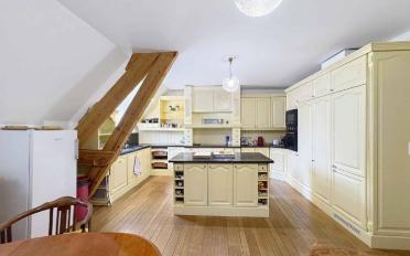 Attic flat 8.5 rooms - image - 7
