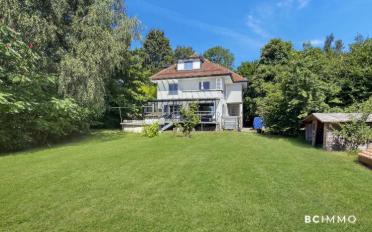 Einfamilienhaus 8.5 Zimmer - image - 1