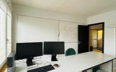 Office - image - 6