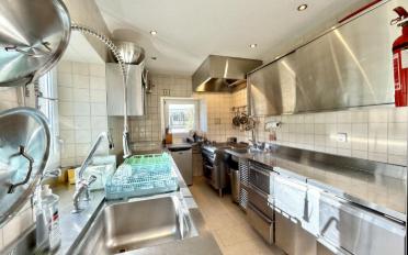 Immeuble mixte 12.5 pièces - image - 8