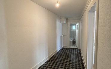 Apartment 2.5 rooms - image - 4