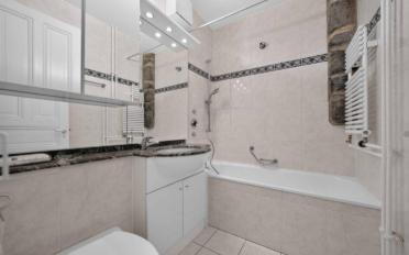 Apartment 4 rooms - image - 12