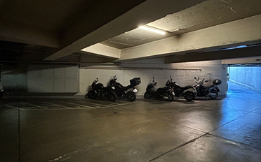 Outdoor parking place bike - image - 2