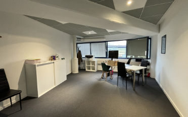 Office - image - 9