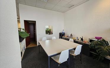 Office - image - 8