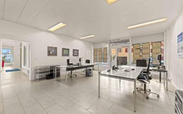 Office - image - 5
