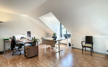 Office - image - 1