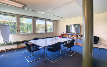 Office - image - 7
