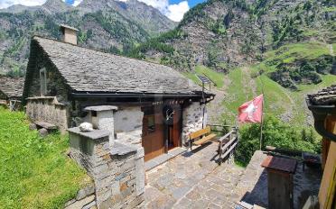 Chalet 3.5 pièces - image - 1
