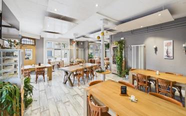 Mixed use property - image - 1