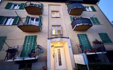 Immeuble mixte 21 pièces - image - 1