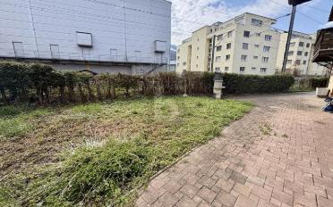 Building land - image - 3