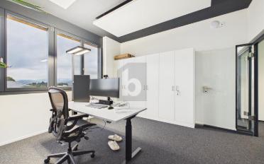 Bureau 5.5 pièces - image - 2