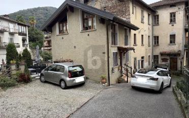 Einfamilienhaus 7.5 Zimmer - image - 1