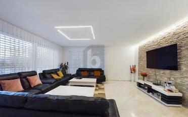 Maison 8.5 pièces - image - 5