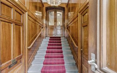 Furnished flat 7 rooms - image - 1