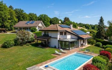 Einfamilienhaus 7.5 Zimmer - image - 1