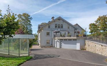 Villa - image - 4